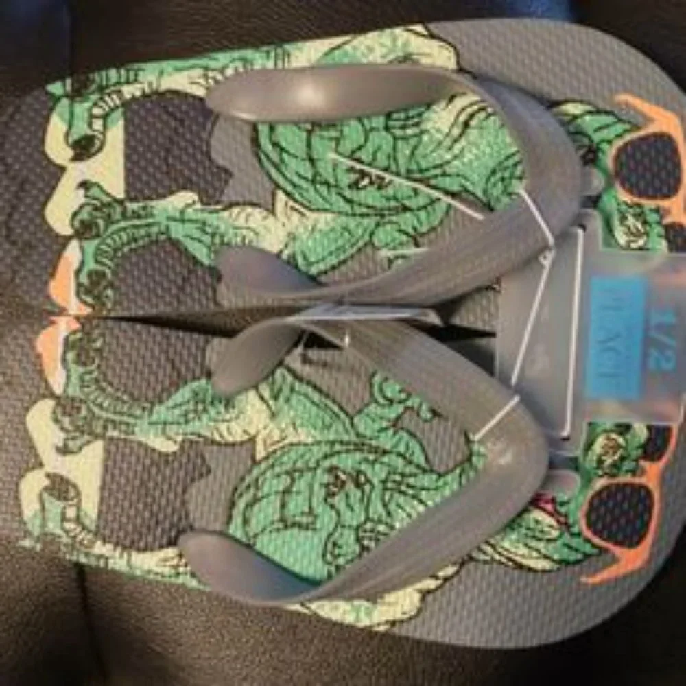 Children's Place kid boy dinosaur flip flop shoes size 1/2
